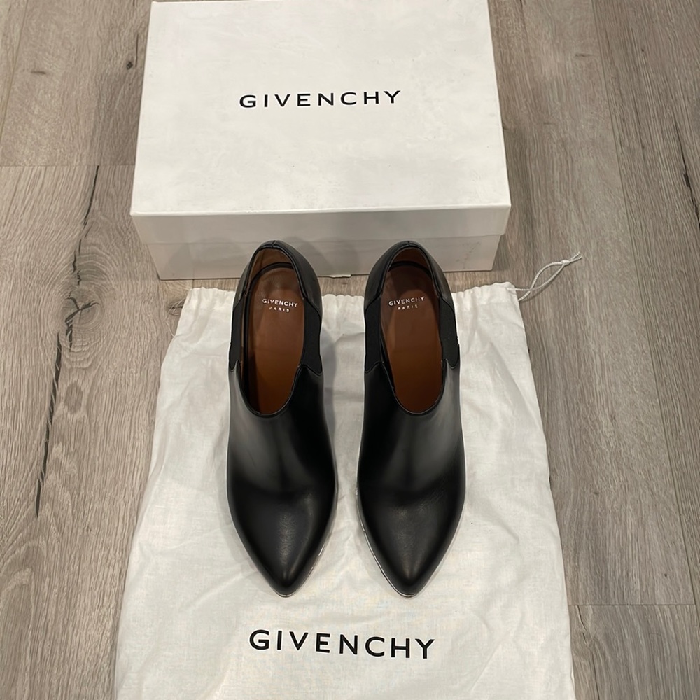 Givenchy leather booties